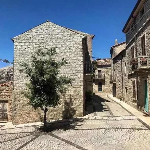 Aggius Guest Art In Gallura - Ixihome בית נופש